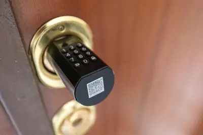 a remote control sticking out of a door at The italian House in Rome a pochi passi dalla metro A in Rome
