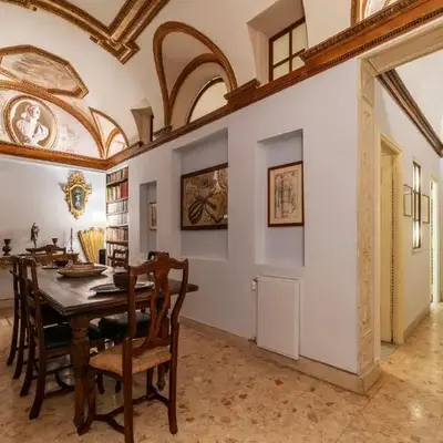 GuestHost - Pantheon Apartment - L'angolo nascosto dei quadri