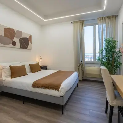ReRent Rooms - 36 TRIONFALE GUESTHOUSE