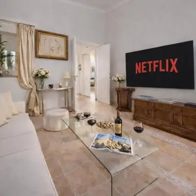 RosaM Suite - Via Veneto 15 min walk from Spanish Steps Top Floor Luxury Apartment