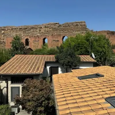 Casa indipendente con vista acquedotto romano