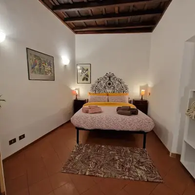 Simple life in Rome