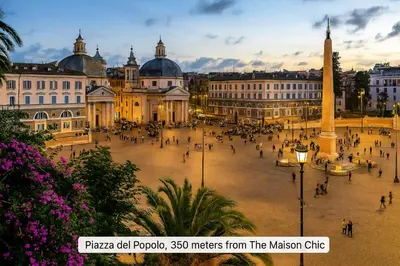 a view of a city with people walking around a plaza at Maison Chic Spagna in Rome