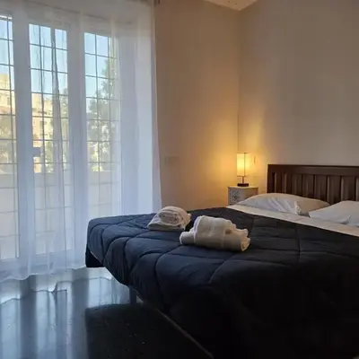 Be Your Home - Isabella Bright Apartment