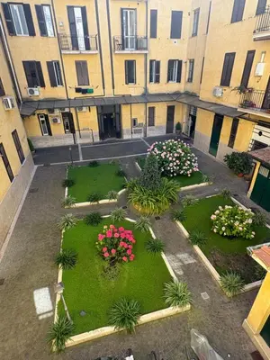 an aerial view of a courtyard in a building at Ilia12 home in Rome