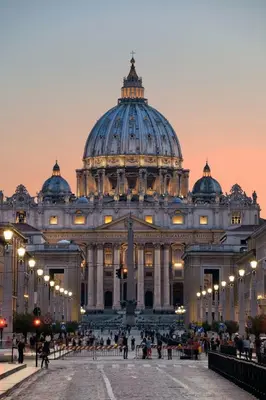 a large building with a dome on top of it at Vaticano Domvs - Appartamento ai Musei Vaticani in Rome