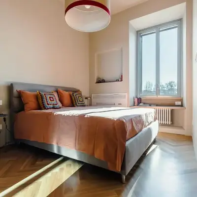 Roman Retreat En-suite Room