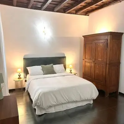 Elegant Apartment in Rome's Historic Center