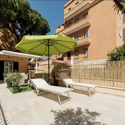 Wonderful little gem with a large private terrace!
