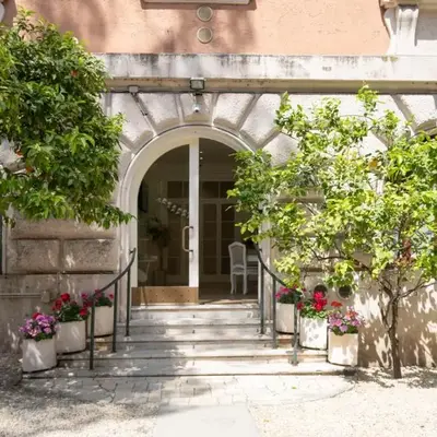 Domus Giulio Guest House