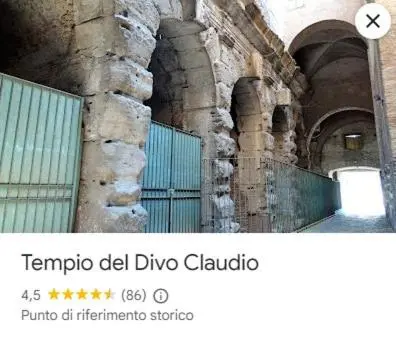 a photo of an old building with a gate at Sophia Luxury Home confortevole e in ottima posizione in Rome