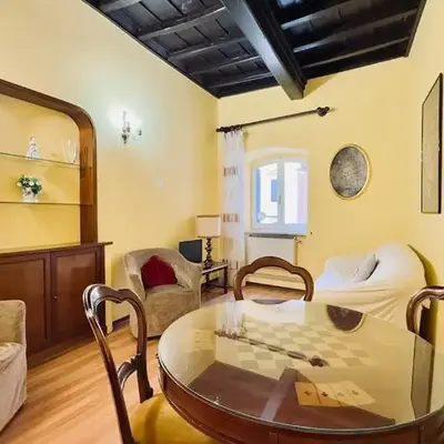 Historic apartment by the Pantheon