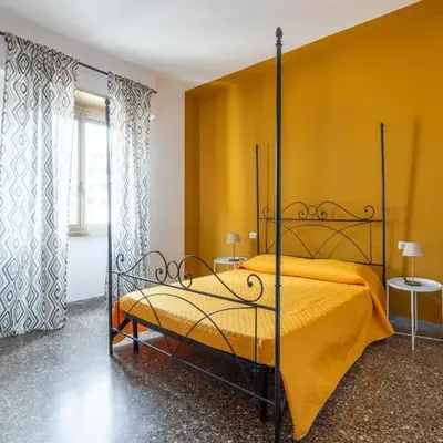 Three large bedrooms for six people Rome downtown apartment