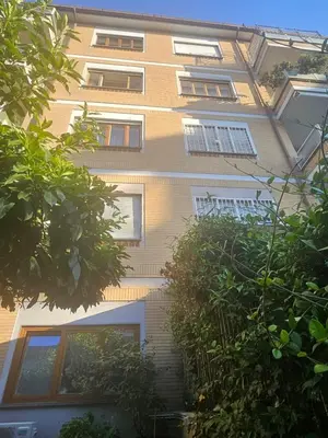 a tall building with lots of windows on it at B&B CasaBentivoglio in Rome