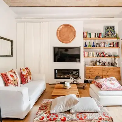Refined two-bedrooms Roman Residence