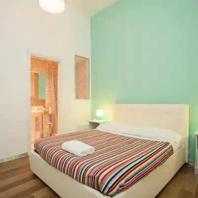 Large Apartment near Coliseum