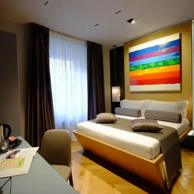 Navona Rooms