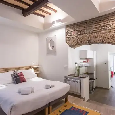 Rental in Rome Trastevere White