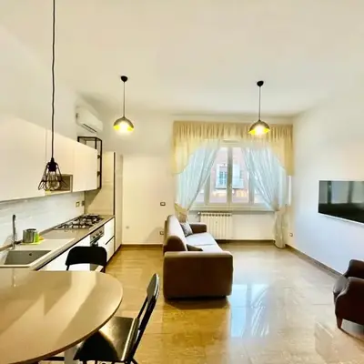 INTERNO DIECI