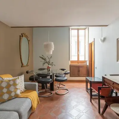 iFlat Pantheon Historic Two-Story Apartment